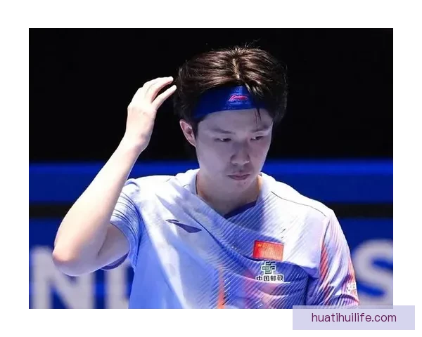 王楚钦累倒双手撑地感言观众托举自己全力拼搏再度冲击荣耀